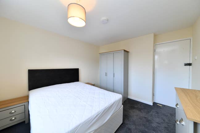 Five Furnished Rooms in Re-Furbished House Main Photo