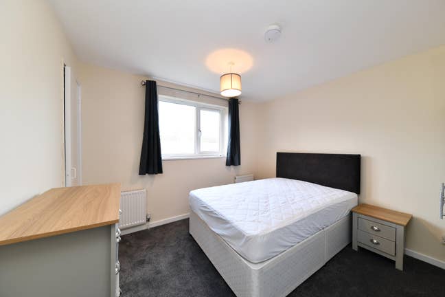 Five Furnished Rooms in Re-Furbished House Main Photo