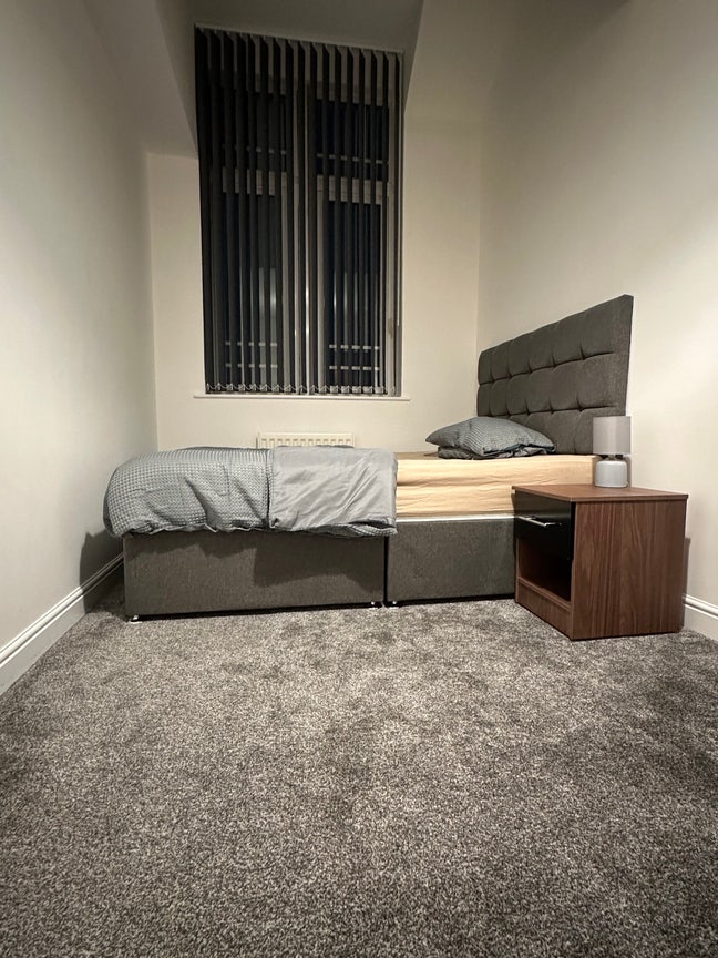 Elegant room in a peaceful vicinity  Main Photo