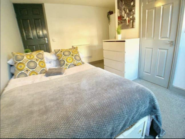 CS2 - Lower Ground Floor, Ensuite Double Room Main Photo