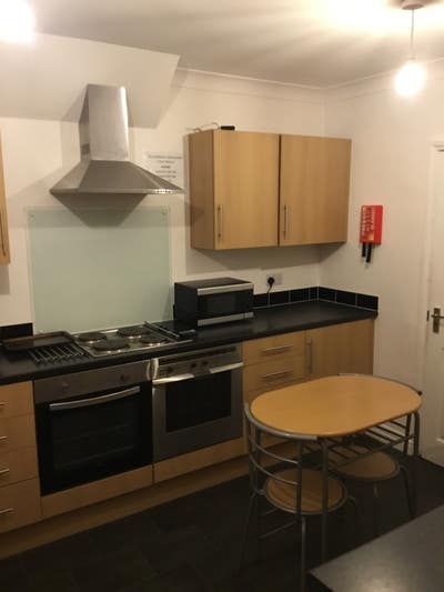 TN23 6Ls,  Clean Double En-Suite Room TN23 6Ls  Main Photo