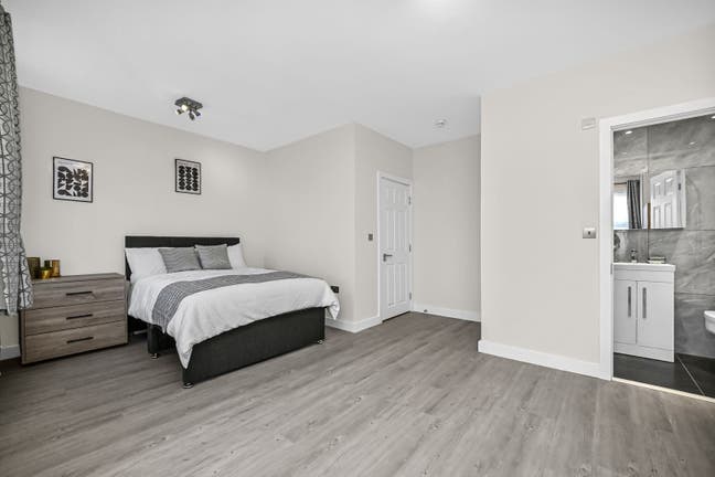 2 Modern en-suites room/ New refurbished  Main Photo