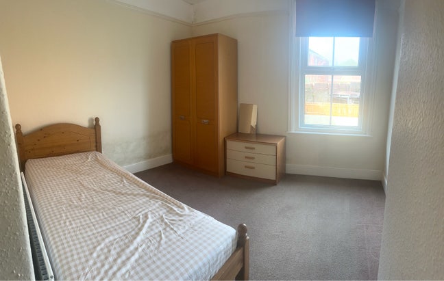 Double room in Exeter central area  Main Photo