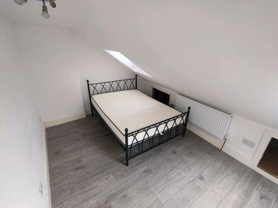 Rooms available at Stratford Main Photo