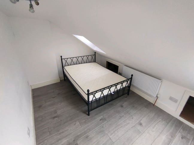 Double rooms available at Stratford Main Photo