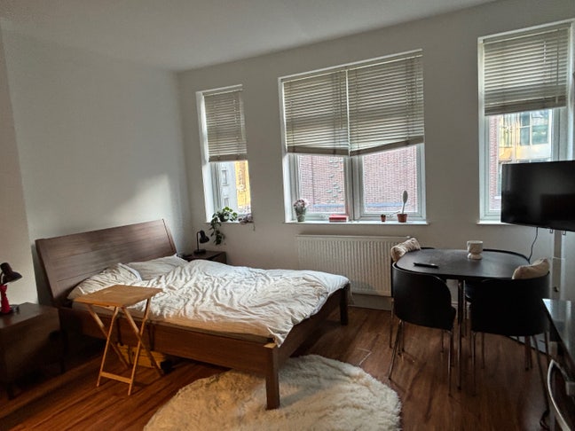 Studio 1min from the tube Main Photo