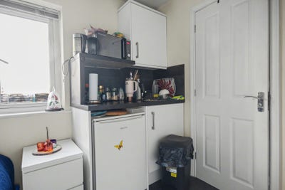 3 Rooms available Main Photo