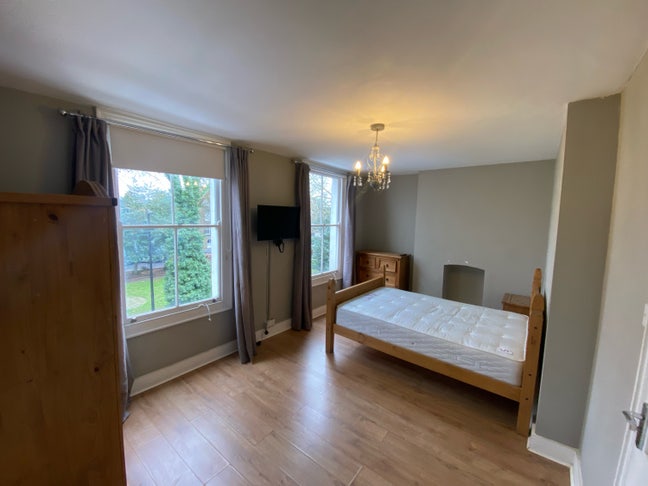 To Rent Sidney Square, Whitechapel, London, E1 Main Photo