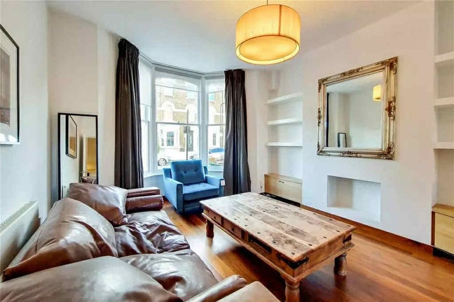 Couple Room Available  Main Photo