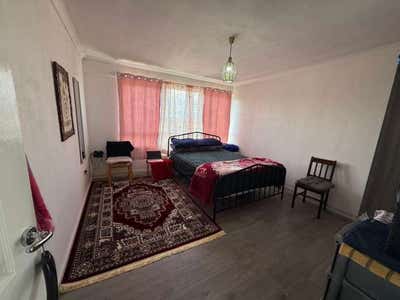 🏙 Bright Room in Well-Located Flat |Barking, IG11 Main Photo