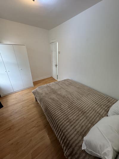  Newly Decorated Rooms for Rent off Wan Main Photo