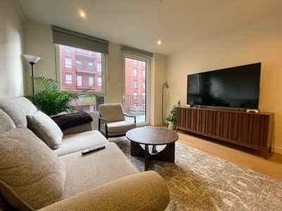 Double Room in Premium Heron Wharf Apartment  Main Photo