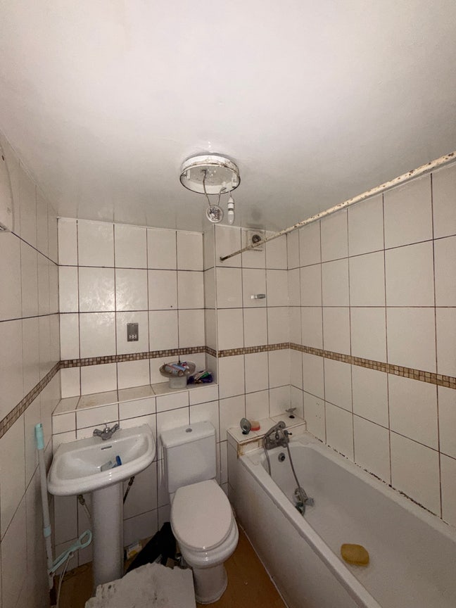 2 Ground Floor Bedroom Flat  Main Photo