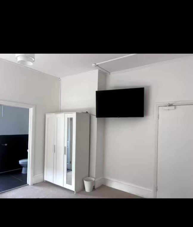 Ensuite room Main Photo