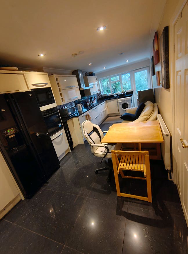 Big double room with En-suite Main Photo