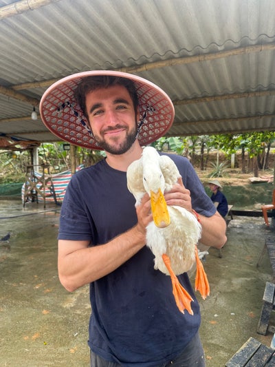 23 y/o looking for a place in London, mid-late Feb Main Photo