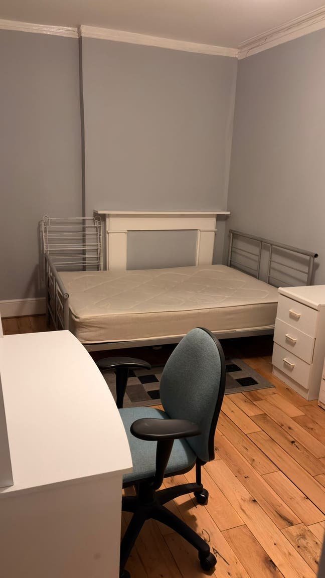 🔥 Room of the Week: Stylish Deptford SE8 🏠 Main Photo