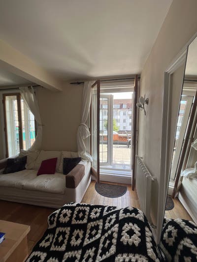 4 Double Rooms Available for Sublet in Gorgeous Main Photo