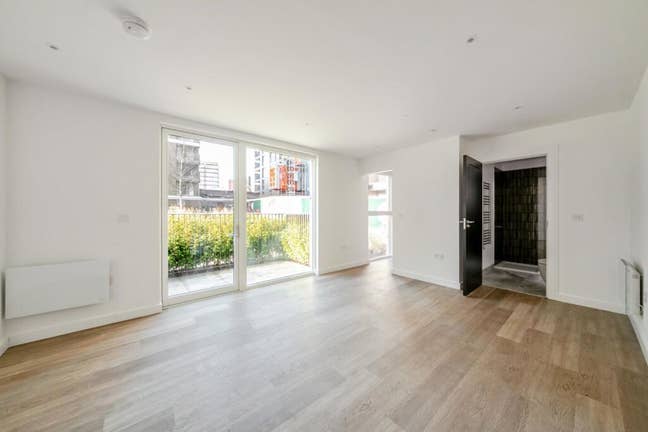 Studio property in Eden Grove  Main Photo