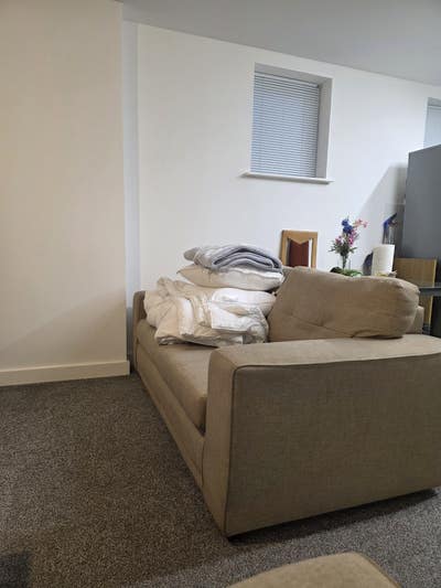 Room to rent Main Photo