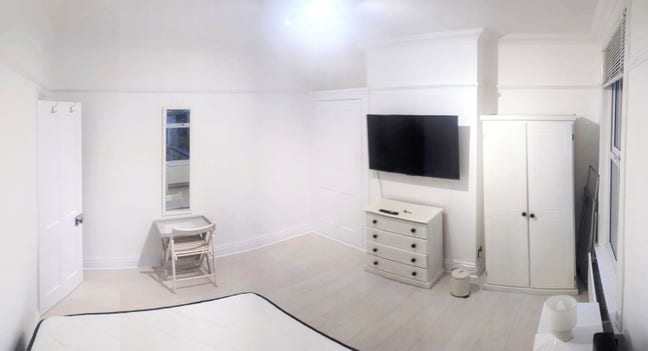 Large newly decorated double room quite and safe a Main Photo