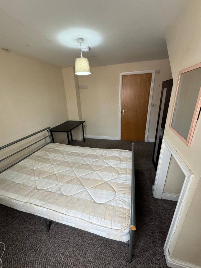 CV2 En-suite🔥 All Bills Inc 🏡 No Deposit 🙏🏼 Main Photo