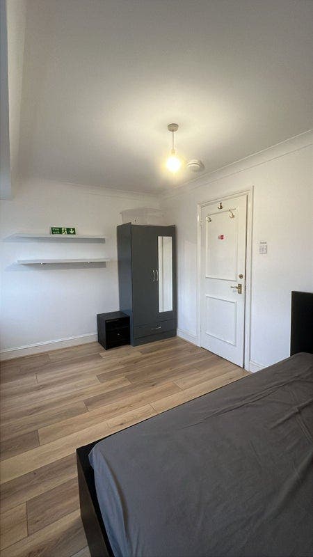 Cheap Double Room Surrey Quays/Deptford Zone 2!!! Main Photo