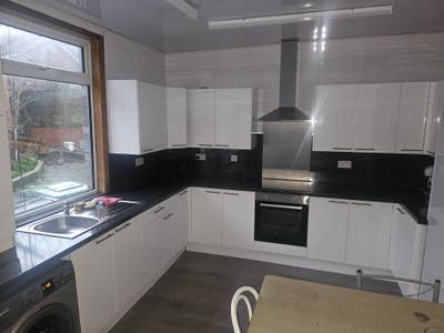 Kirkstall - Victoria Park Ave - Newly Refurbished Main Photo