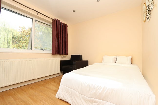 Modern Room by the river - Canary Wharf - Jubilee Main Photo