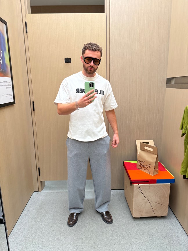 Looking to move to London!! Main Photo