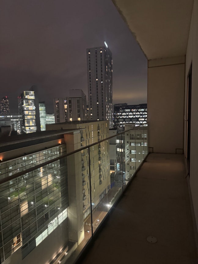 1-Bed Apartment with Gym - Salford city centre Main Photo