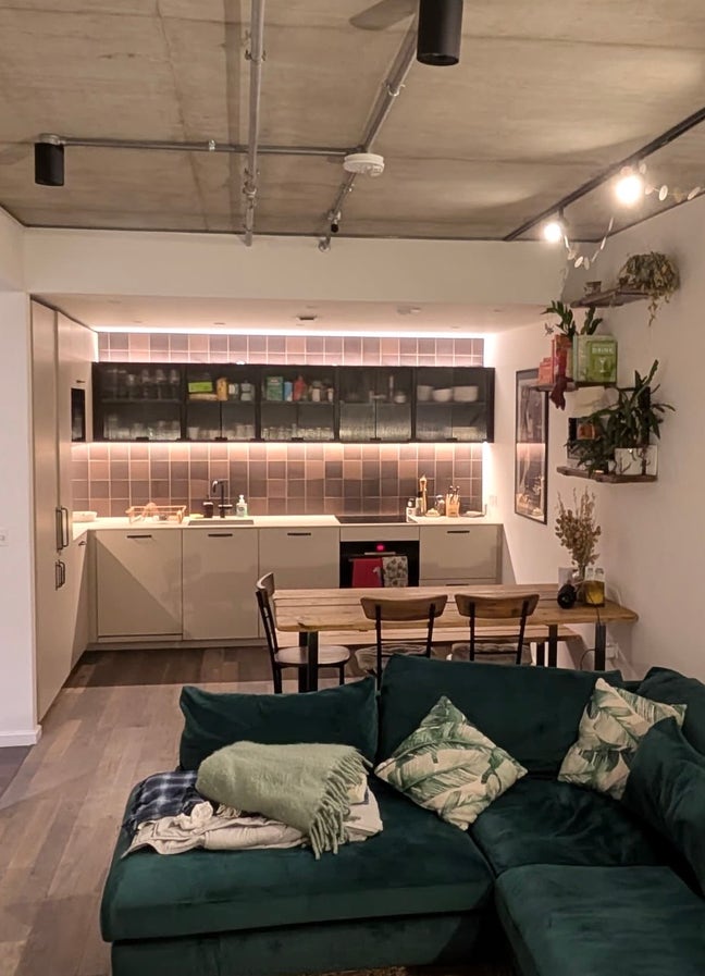 Spacious 2 bed/bath Seven Sisters Main Photo