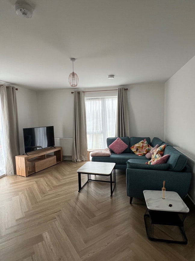 Spacious 1 Bed Flat in Hengrove Main Photo