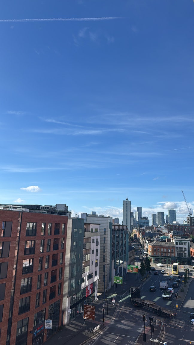 Stunning Double Room With Own Bathroom In NQ  Main Photo