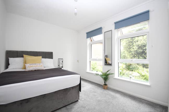 🏡Three Great Rooms in Lovely Town House!🚨 Main Photo