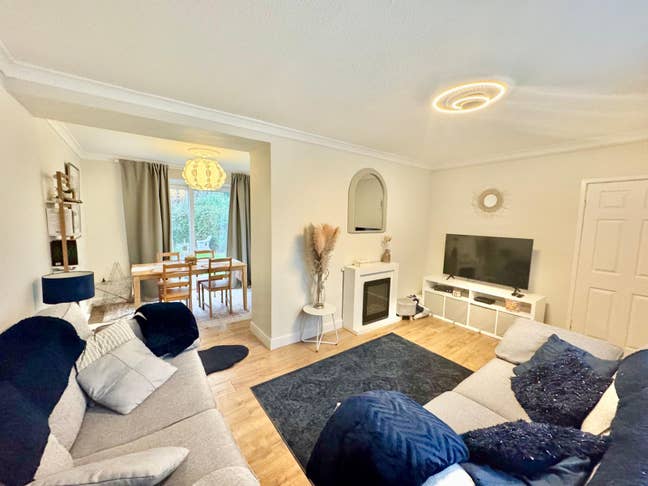 Luxury Double Room Near Manchester Airport  Main Photo