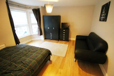 Huge Double Room in Town Centre Location Main Photo