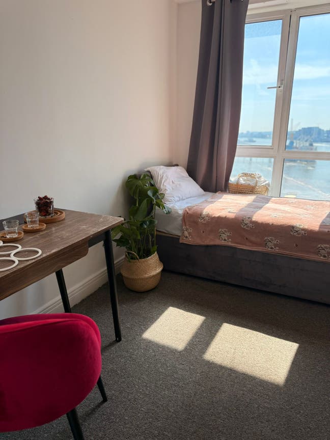 New | Super Clean Single Room | Riverside | Gym Main Photo