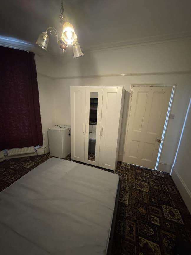 1 double room available  Main Photo