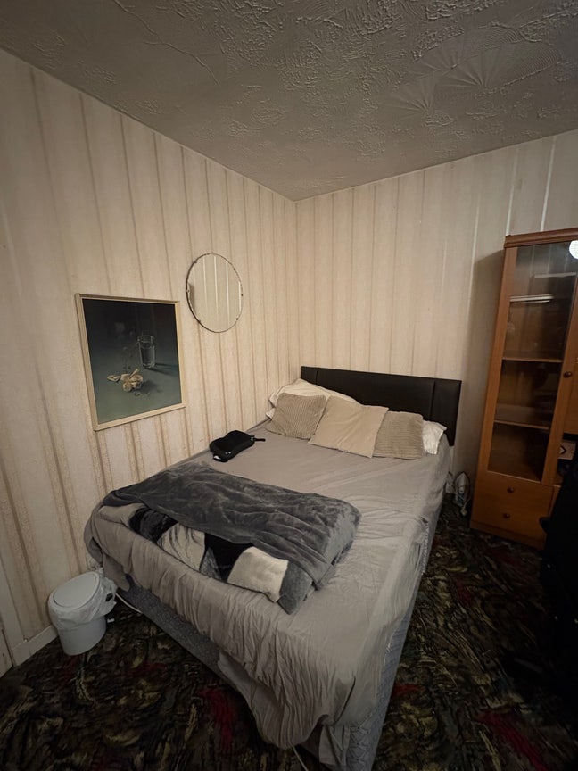 Double bedroom near city center  Main Photo