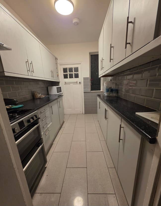 Spacious 4-Bedroom House in Filton Main Photo