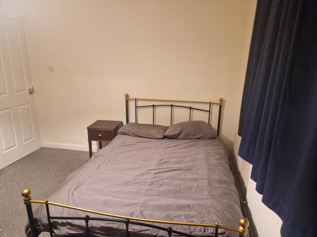 Room Available GU2 - &pound;740p/m - Available ASAP Main Photo