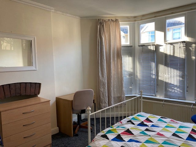 Bedsit  in a professional house share in Fishponds Main Photo