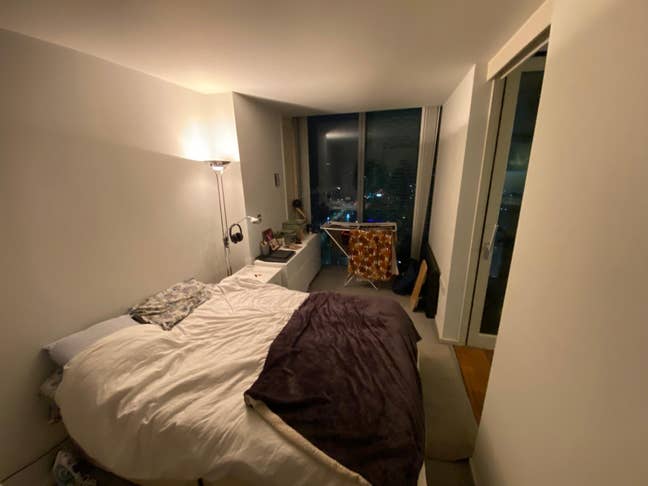 1 Room Available in a 2BHK ( 29th Floor ) Main Photo