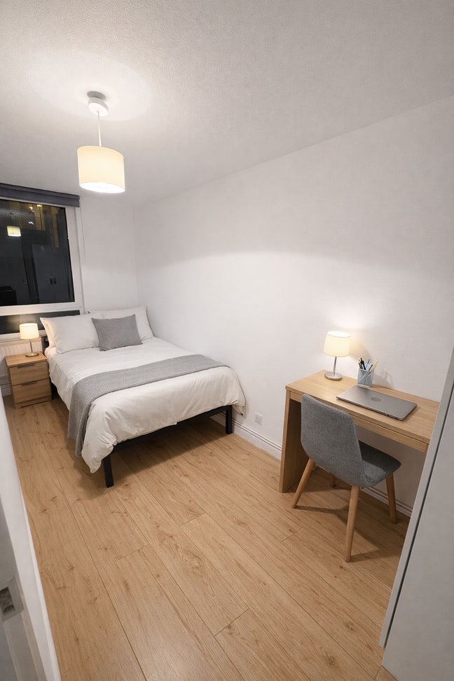 🏡🏡newly refurbished room available  Main Photo