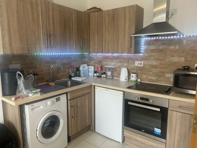 Room to rent near Brighton University (Feb mo Main Photo