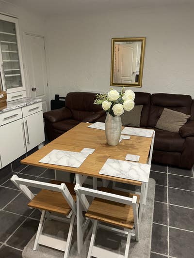 3 storey house close to transport links & shop Main Photo