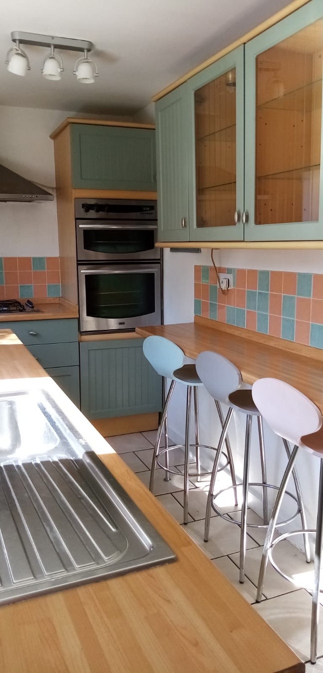 Grade II listed character cottage house share Main Photo