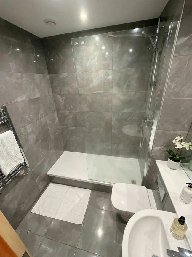 Luxury En-suite Room in City Centre (B1) Main Photo