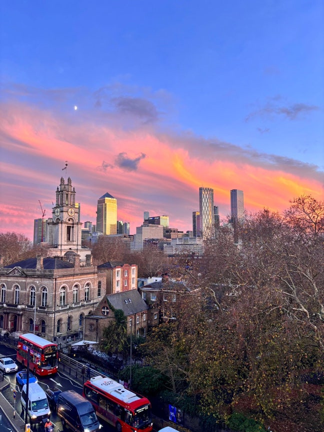 Lovely Limehouse flat Main Photo